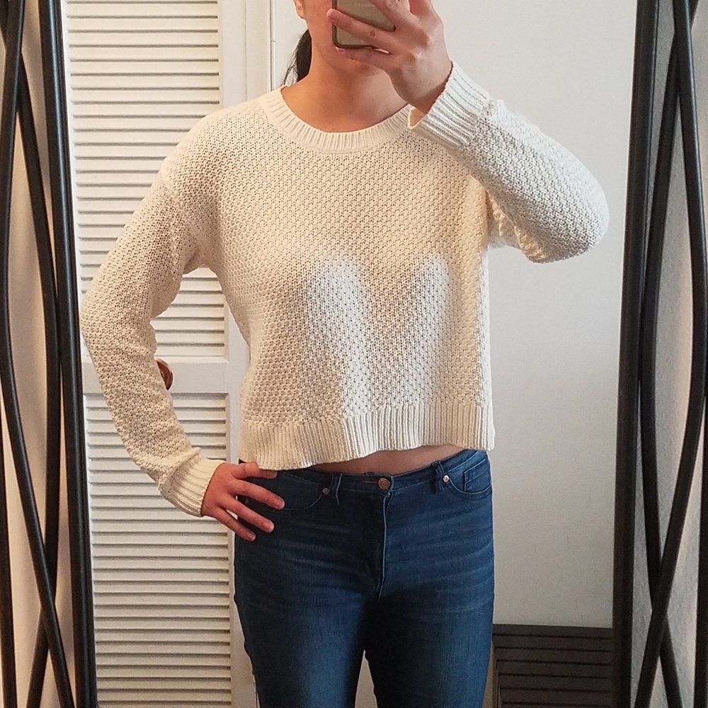 Kenneth Cole | NWOT cropped sweater